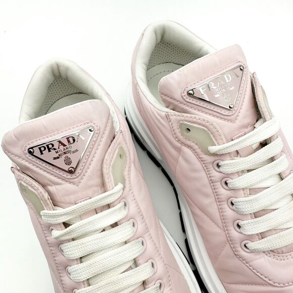 PRADA Pink Piuma Runner Quilted Triangle Logo Sneakers Size 40 Lace Up Low Top - Picture 4 of 11